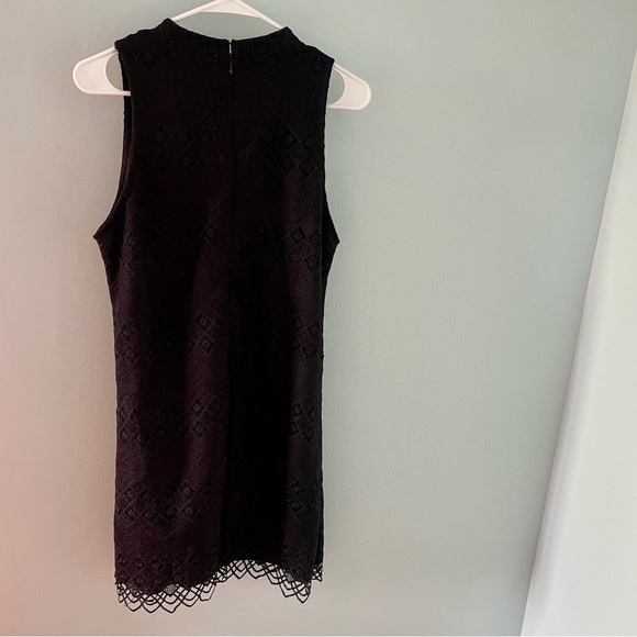 Aster the label Black Lace Sleeveless shift mini Dress size large - Picture 7 of 10